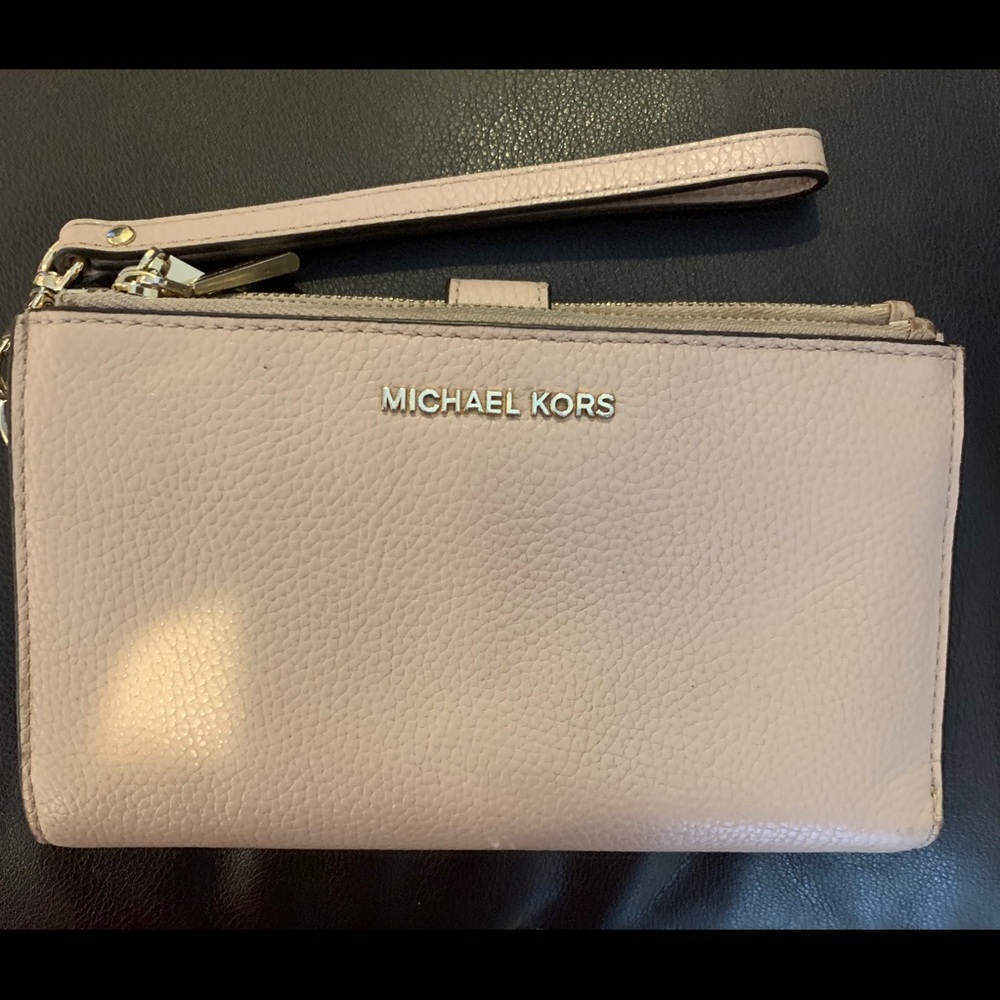 Michael Kors wristlet